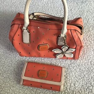 Coral Guess Purse with matching wallet!
